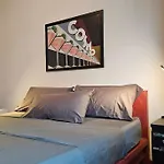 Two Bedrooms Design Apartment In The Heart Of Padua