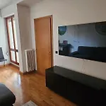 Two Bedrooms Design Apartment In The Heart Of Padua