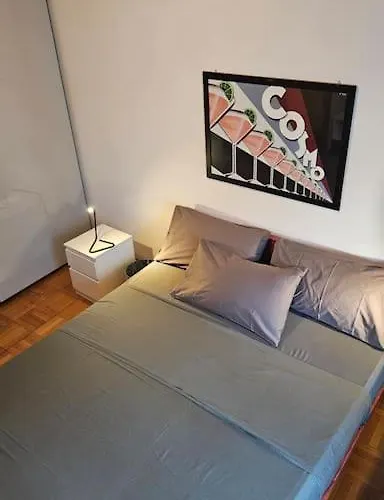 Two Bedrooms Design Apartment In The Heart Of Padua